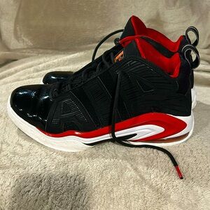 Nike air max a lot. Size 9.5